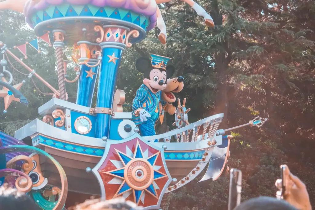 parade disneyland japan