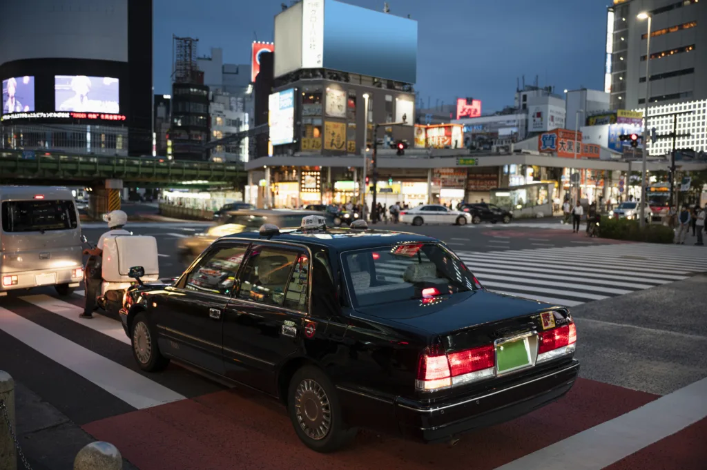 voiture conduire au japon ville tokyo