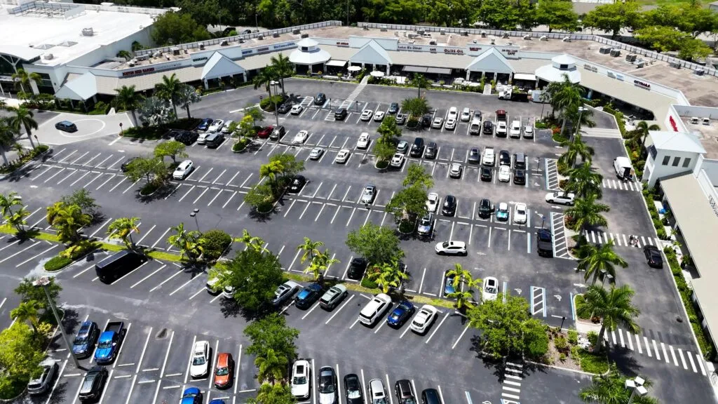 Parking d’une agence de location de voiture en Californie