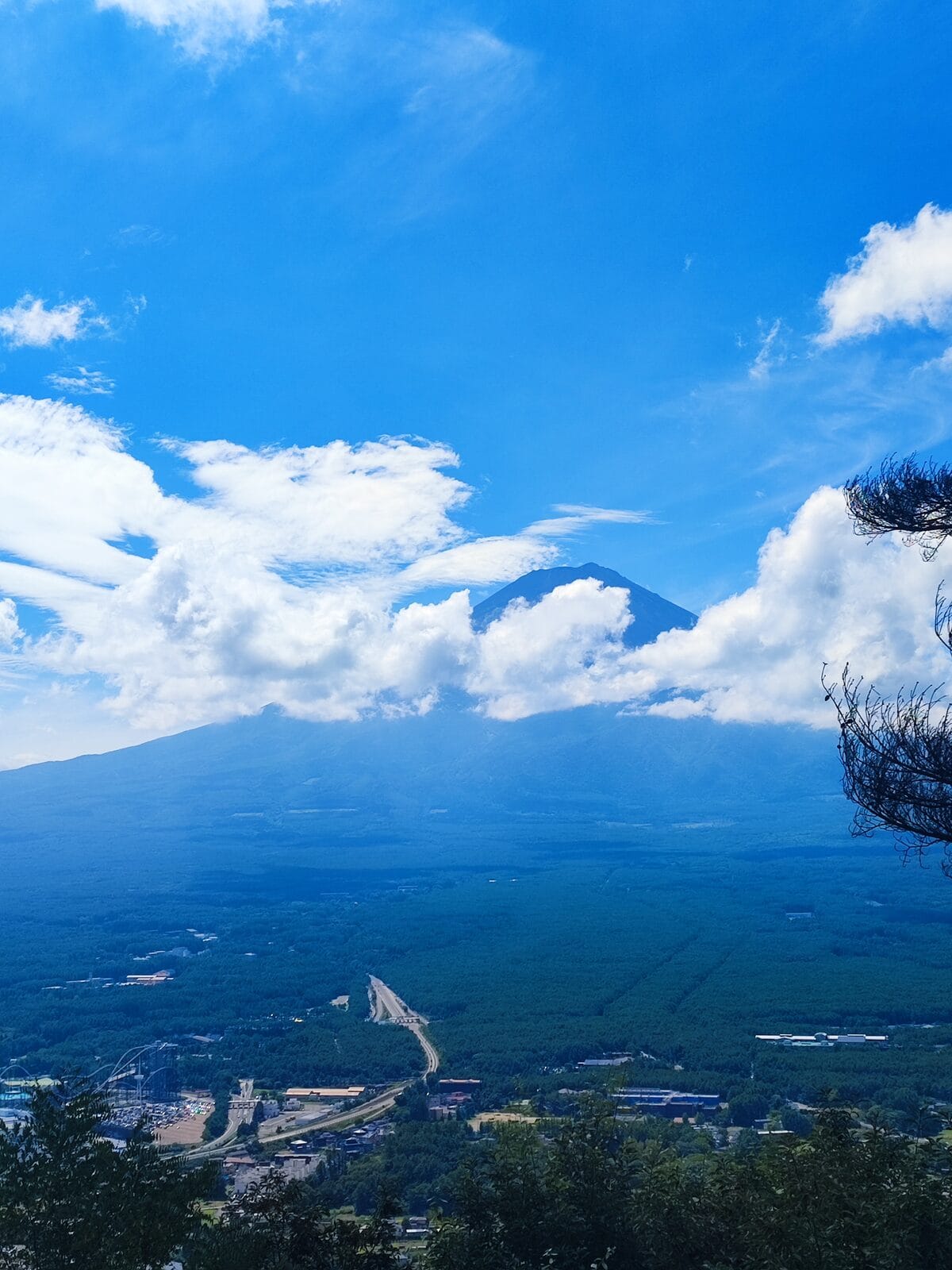 Mont Fuji aperçu pendant notre itinéraire au Japon